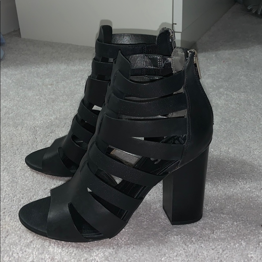 High heels - Picture 2 of 3